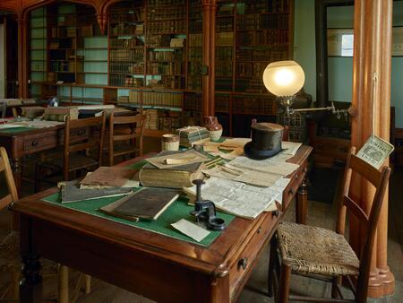 digitized image of Historic library in the North Carolina Capitol in Raleigh